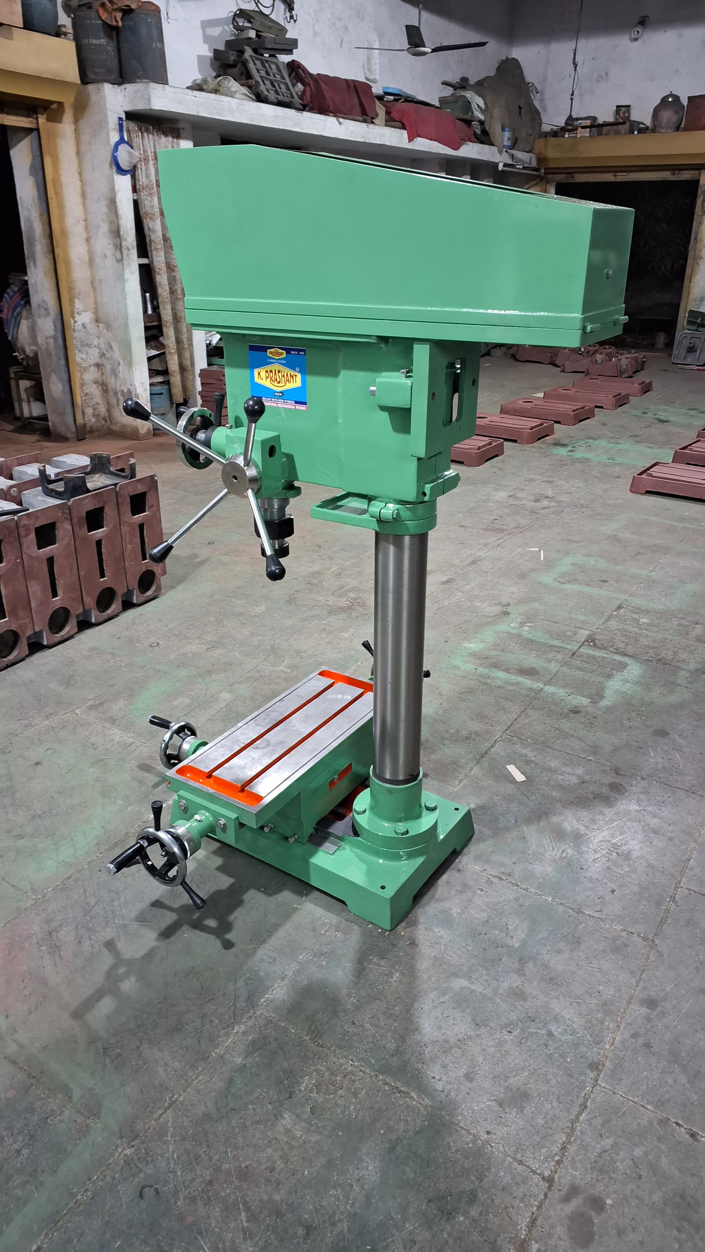 32mm (MT-4) Pillar Drilling cum Milling Machine v3